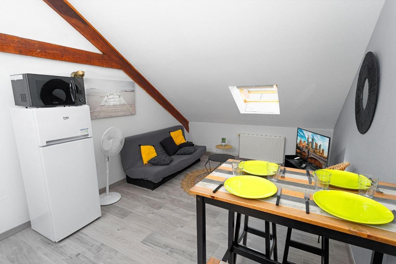 Ld - Location Montlucon Apartment Bagian luar foto