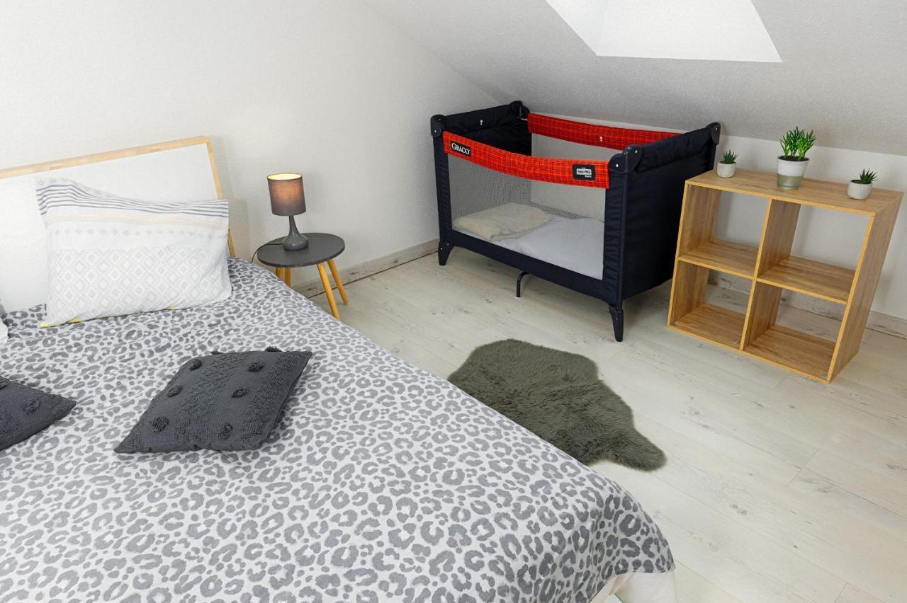 Ld - Location Montlucon Apartment Bagian luar foto