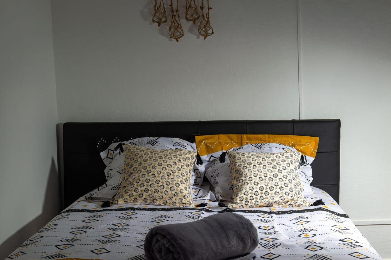 Ld - Location Montlucon Apartment Bagian luar foto