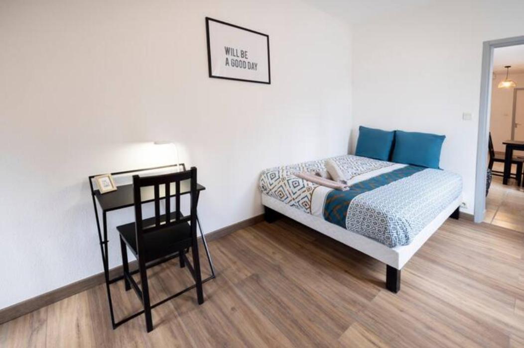 Ld - Location Montlucon Apartment Bagian luar foto