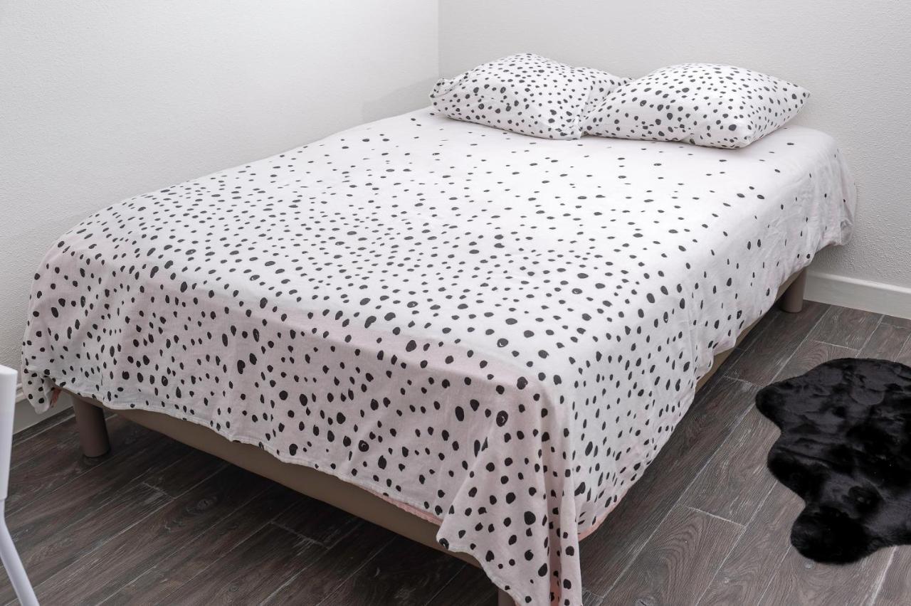 Ld - Location Montlucon Apartment Bagian luar foto